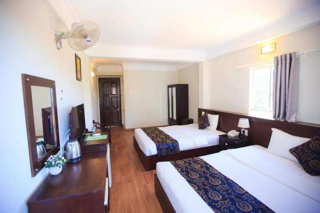 Pho Bien Hotel Нячанг Екстер'єр фото