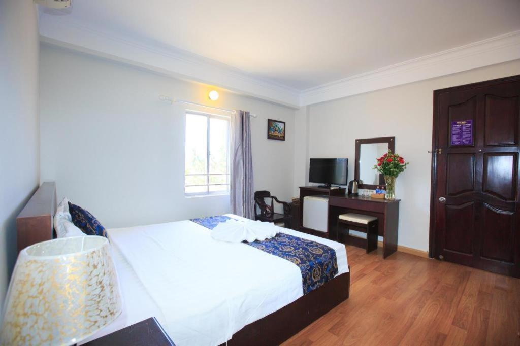 Pho Bien Hotel Нячанг Екстер'єр фото